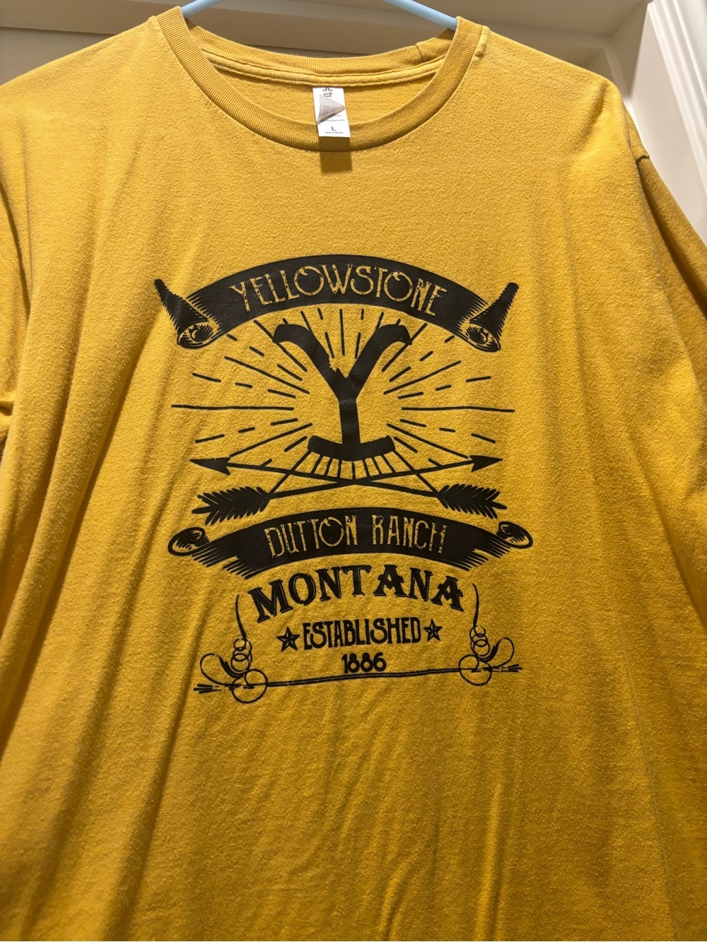Yellowstone Montana Graphic Crewneck T-Shirt - Mustard